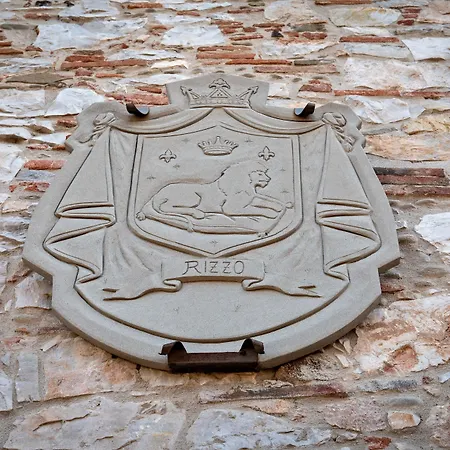 Bed & Breakfast Castello Dei Templari 4*