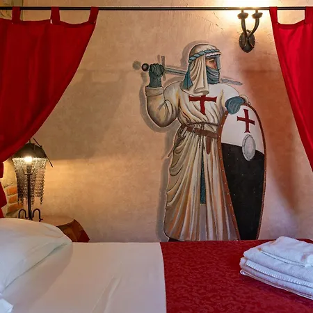 Castello Dei Templari Bed & Breakfast Lucca