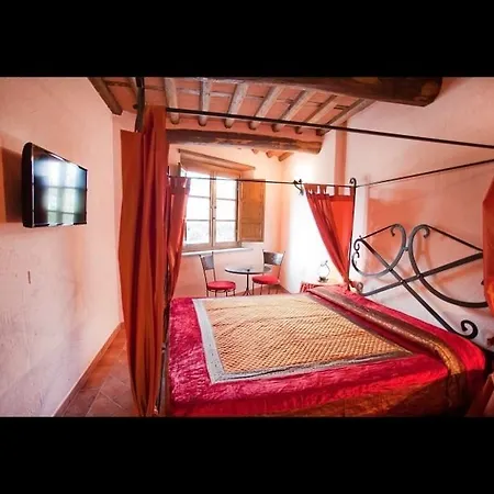 Castello Dei Templari Lucca