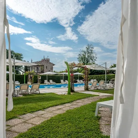 Castello Dei Templari Frühstückspension