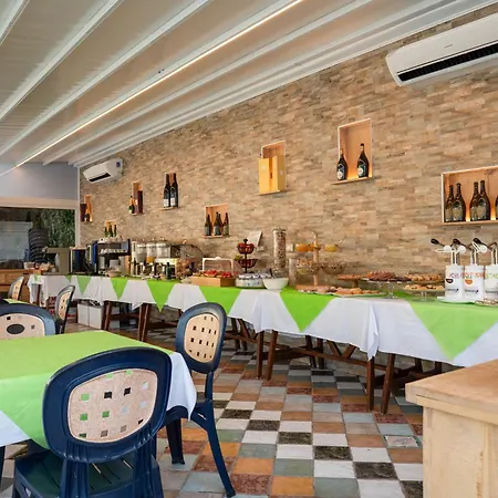 Castello Dei Templari Bed & Breakfast 2*