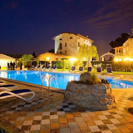 Alojamento de Acomodação e Pequeno-almoço Castello Dei Templari 4*