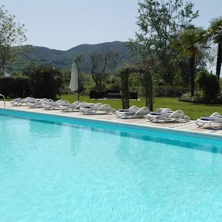 Bed & Breakfast Castello Dei Templari Lucca