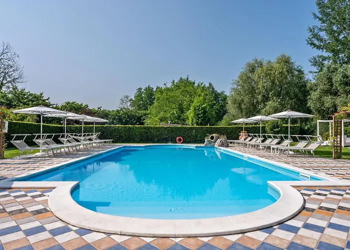 Castello Dei Templari Bed & Breakfast 4*